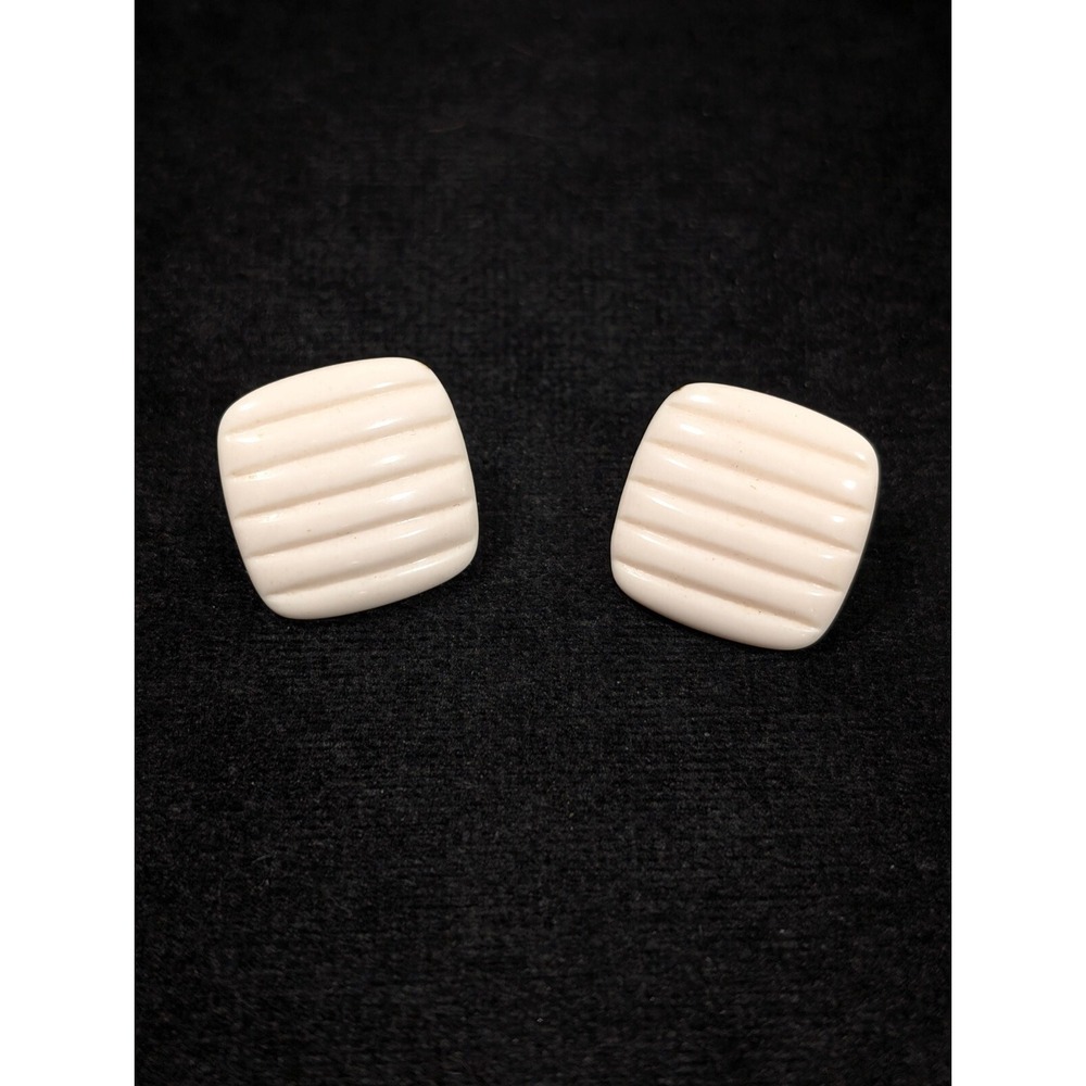 Vintage Retro Avon Cream Ribbed‎ Square Pierced Earrings 80s Minimalist